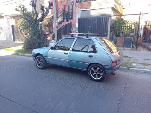 Peugeot 205 1.4 Sacré