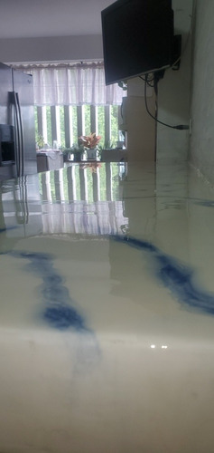 Imagen 2 de 6 de Revestimiento En Resina Epoxica