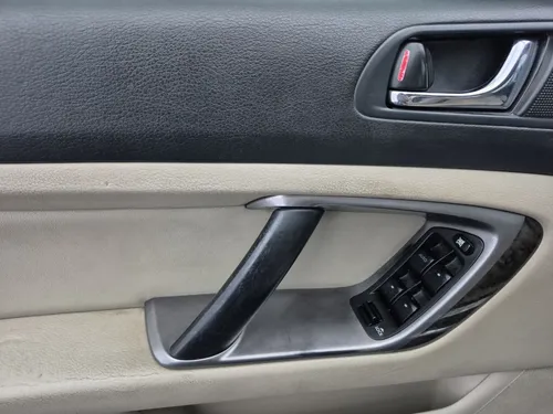 Subaru Legacy 3.0 R AWD AT