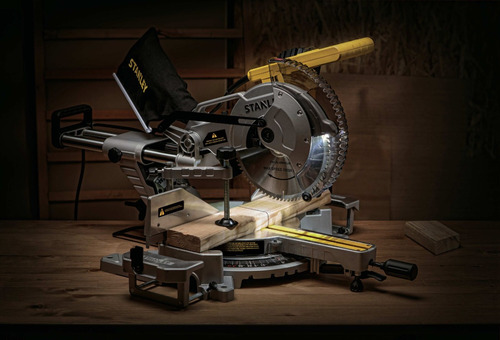 Sierra Ingleteadora Telescopica Stanley 10 PuLG 1800w Sm18