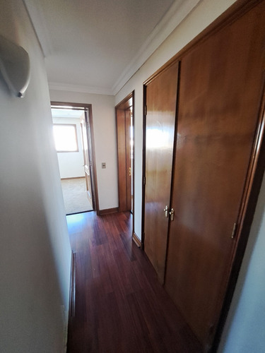 Departamento Amplio Con Ubicación Privilegiada