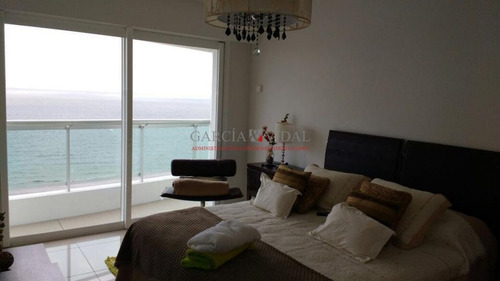 Imagen 13 de 18 de Alquiler Apartamento Primera Linea Playa Mansa