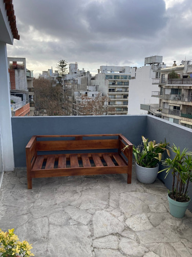 Penthouse Con Parrillero En Pocitos A 1 Cuadra De Rambla