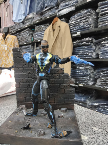 Dc Multiverse Black Lightning, Batman Ninja Wave!! (Usado)