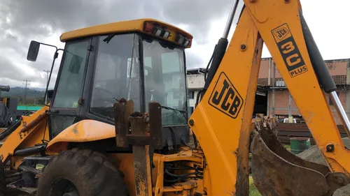Retroexcavadora Jcb 2010