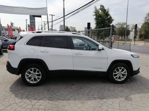 Jeep Cherokee LONGITUD 4X4 2.4