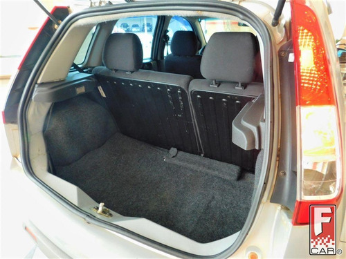 Imagem 8 de 10 de Ford Fiesta Trail 1.6 8v Flex 5p