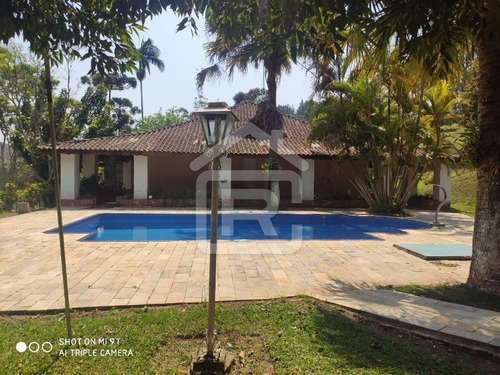 Imagem 12 de 30 de Lindo Sitio Alto Padrão Com Piscina E Lagos - 39 - 68517911