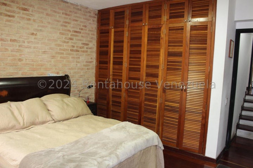 Precioso Y Amplio Tonwhouse En Venta En La Boyera. #25-20083