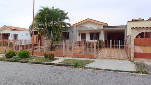 En Venta Casa De Un Nivel En Trigal Norte Rpv