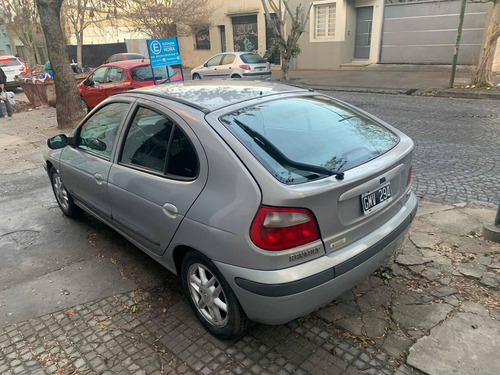 Imagen 4 de 7 de Renault Megane 2007 1.6 Bic Pack Plus