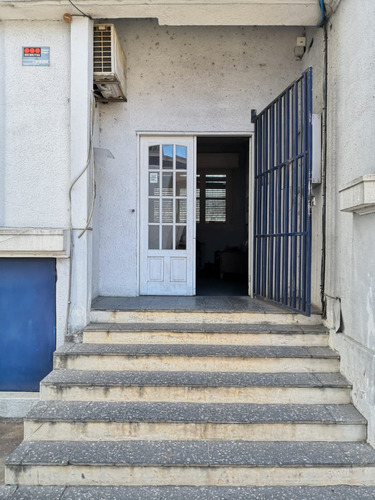 Oficinas De Múltiples Usos Dentro De Predio Logístico, Muy Seguro, La Mejor Ubicación Centro Geográfico De Montevideo.