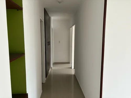 Edificio En Venta En El Ingenio Iii. Cod V8562