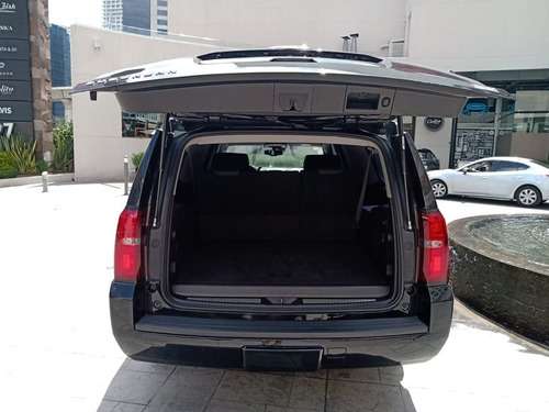Imagen 6 de 13 de Chevrolet Suburban Paq G 4x4 Blind Iv 2018 Negra