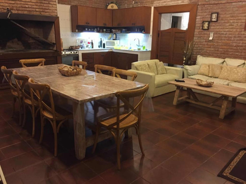 Dueño Vende 2 Excelentes Casas A Media Cuadra De La Playa