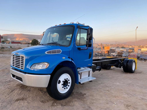 Imagen 1 de 15 de Freightliner M2 2004
