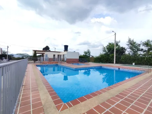 Casa En Arriendo En Chaparral. Cod A30736