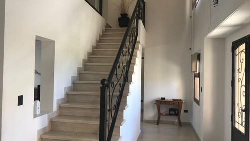 Imagen 3 de 16 de Vendo Casa 3 Dormi- Hermosa - Barrio Privado Sauces Del Lima