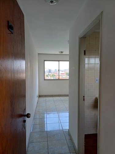 Apto De 1 Dorm. Com Garagem.