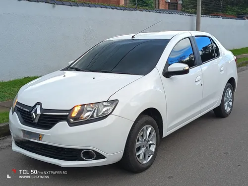 Renault Logan 1.6 Privilege / Intens