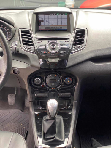 Imagen 8 de 16 de Ford Fiesta Titanium