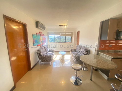 Apartamento En Alquiler, Urb. La Alameda