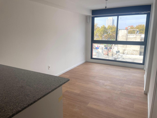 Venta Apartamento 1 Dormitorio Con Terraza, Con Renta - Centro