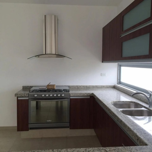 Hermosa Casa En Renta En Real De Juriquilla, Una Planta