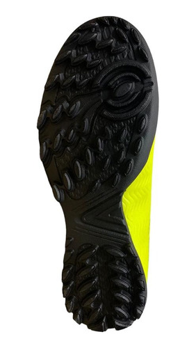 Imagen 3 de 4 de Botines Hombre Umbro Ultraskin Lefan