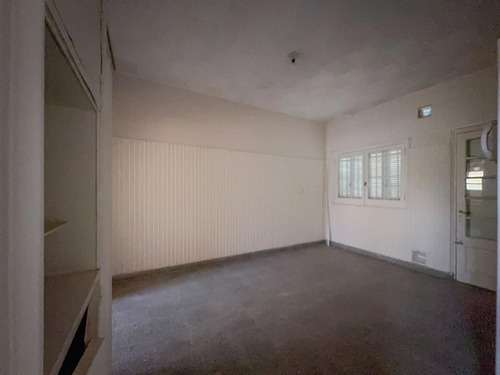 Casa 3 Dormitorios, Cocina Separada, Enorme Jardin, Abasto