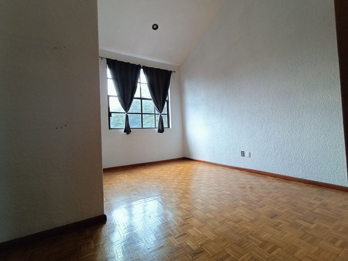 Casa En Venta En Valle Escondio