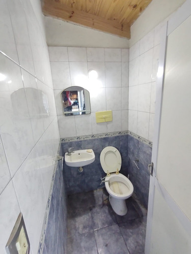 Calle 78 E/ 2 Bis Y 3. Vendo Casa Desarrollada En Dos Plantas S/ Lote 10 X 31 Mts.