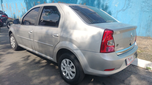 Imagem 3 de 15 de Renault Logan 1.0 Expression 16v Flex 4p Manual
