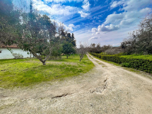 Casa En Venta De 5 Dorm. En Las Cabras