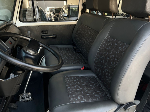 Volkswagen Kombi 1.4 MI STD LOTAÇÃO 8V FLEX 3P MANUAL