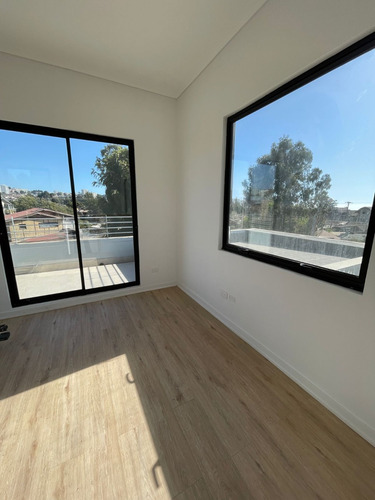 Gran Casa Nueva, 3 Pisos, Sector Los Romeros Concon