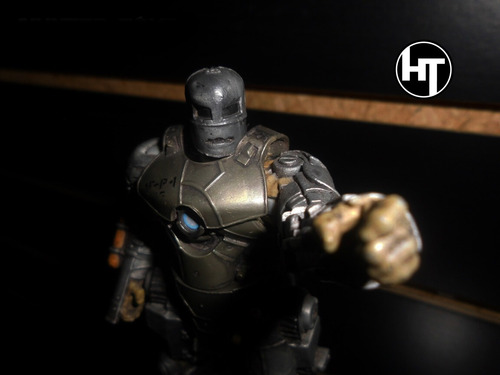 Imagen 2 de 3 de Marvel Comics, Iron Man, Mark I, Figura, Hasbro, 4 Pulgadas