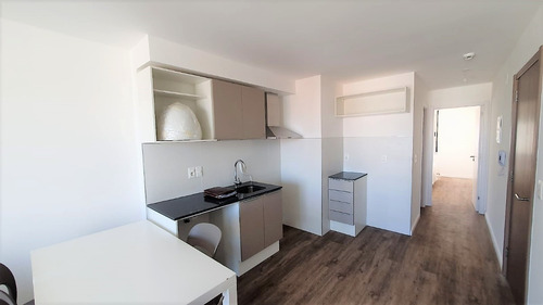 Imagen 3 de 7 de -apartamento De Dos Dormitorios Con Balcón, Torres Oliva, Cordón Sur.