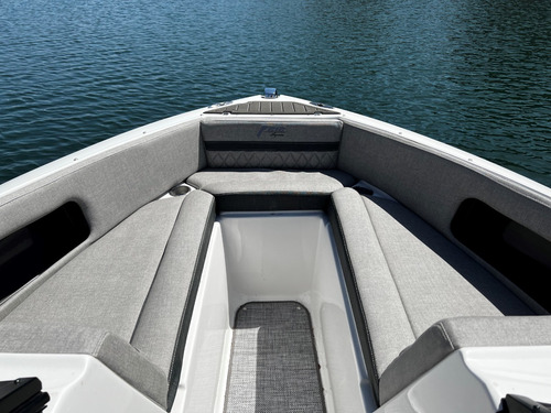 Lancha Geuna F212 Supreme Con Mercury 150hp Xl 4 Tiempos