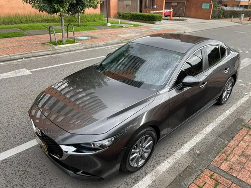 Mazda 3 2.0 Touring AT full equipo