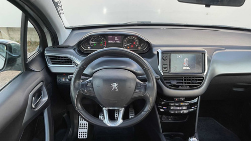 Imagen 11 de 12 de Peugeot 208 2015 1.6 Feline Pack Cuir