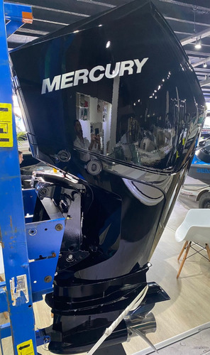 Bermuda Discovery 230 Con Mercury 250 V8 4t