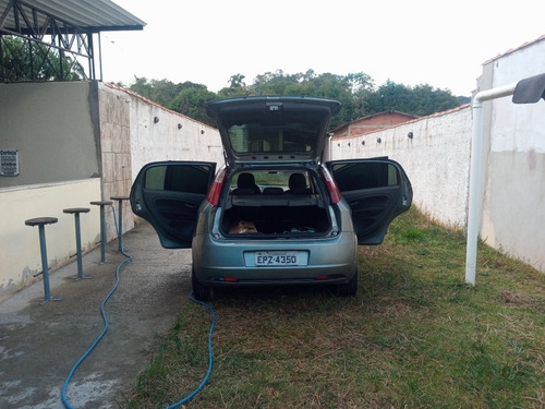 Imagem 5 de 10 de Fiat Punto 2010 1.4 Elx Flex 5p