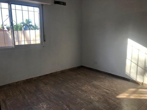 Imagen 7 de 10 de Casa En Ph De 3 Ambientes En Venta - Con Patio Y Cochera - San Antonio De Padua - Venta - Permuta
