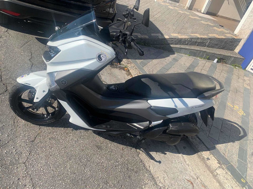 Imagem 3 de 10 de Yamaha 2018