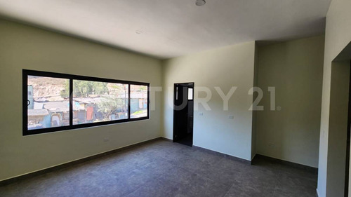 Casa Dentro En Nuevo Desarrollo Con Excelente Ubicación