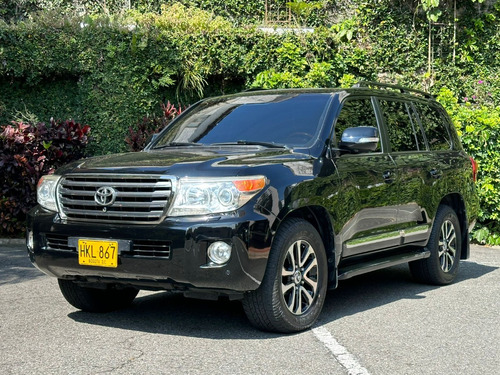 Toyota Land Cruiser 4.5 Imperial Lc200 Diésel