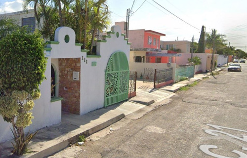 Casa En Venta De Remate Bancario C. 21 Jardines De Miraflores, 97168 Mérida, Yuc. -jcbb2