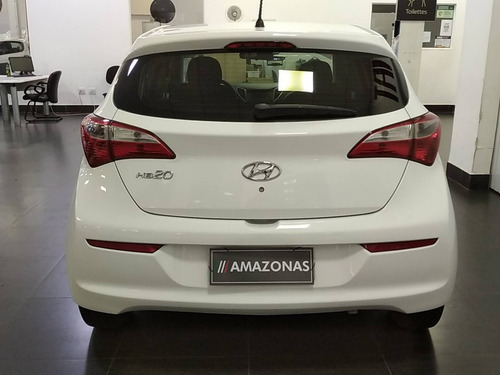 Imagem 4 de 10 de Hyundai Hb20 1.0 Comfort 12v Flex 4p Manual