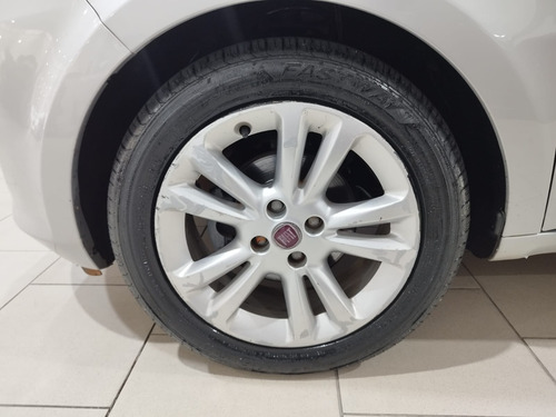 Fiat Idea 1.6 16v Essence Flex 5p